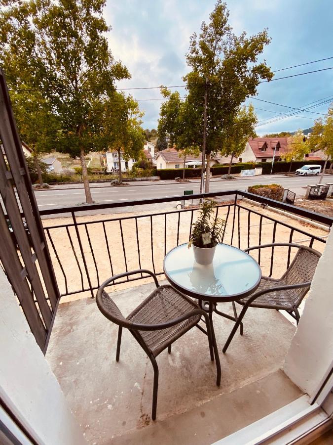 Toul Appartement Entier Avec Parking Prive Au Calme Cosy A Etage Avec Balcon Ngoại thất bức ảnh