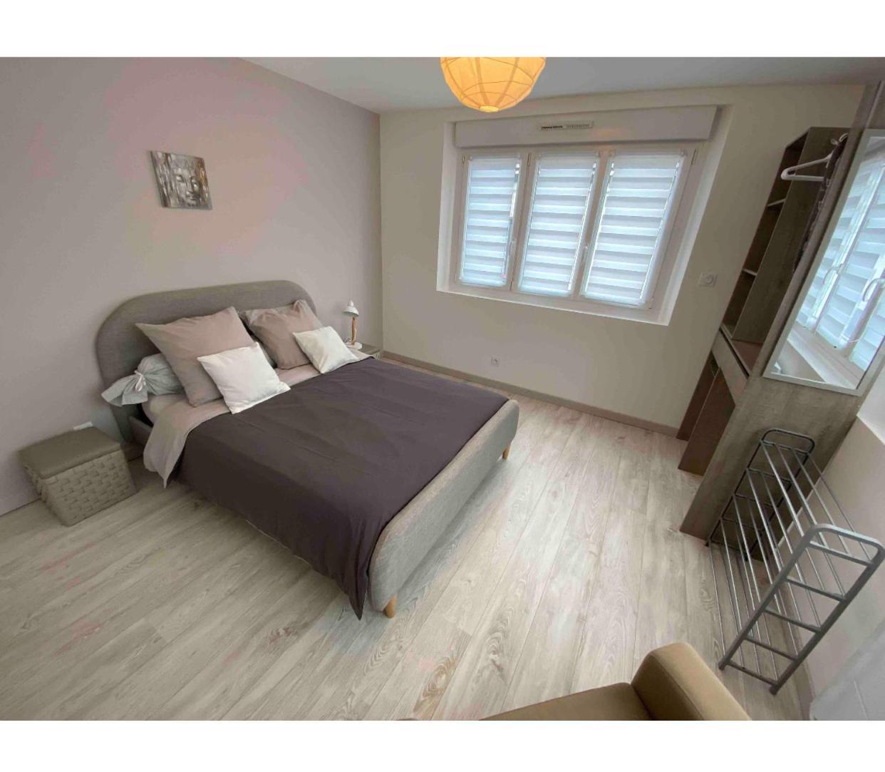 Toul Appartement Entier Avec Parking Prive Au Calme Cosy A Etage Avec Balcon Ngoại thất bức ảnh