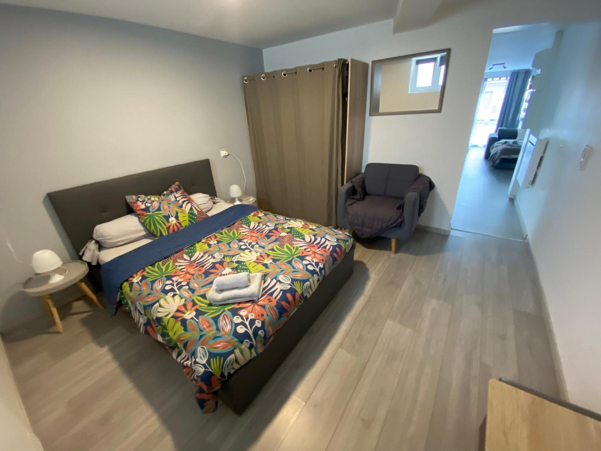 Toul Appartement Entier Avec Parking Prive Au Calme Cosy A Etage Avec Balcon Ngoại thất bức ảnh